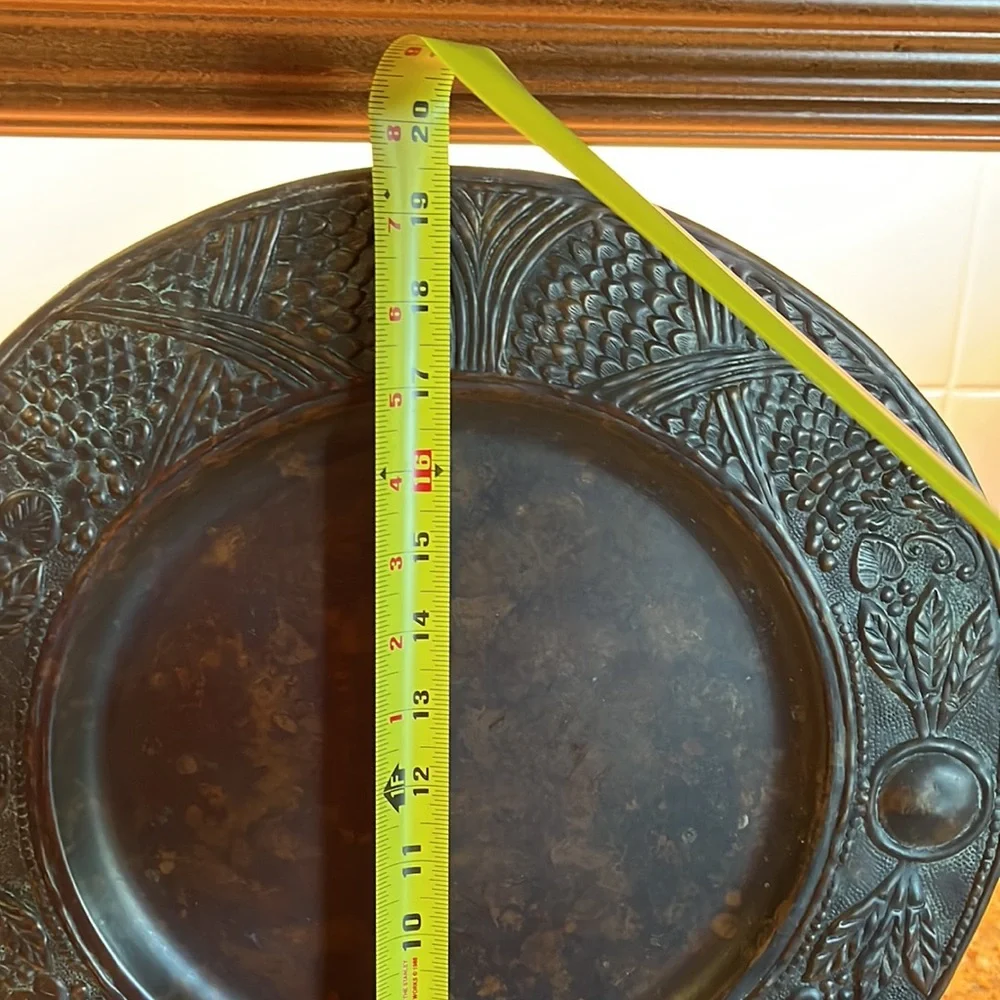 Elegant Iron Decorative Plate & Stand - Picture 7 of 12